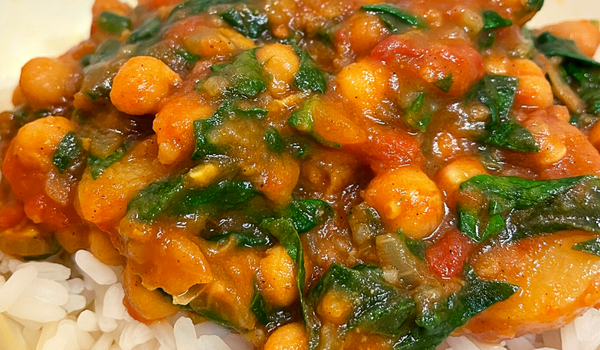 My super easy Spinach, chickpea and potato curry... - The Quiet Foodie...